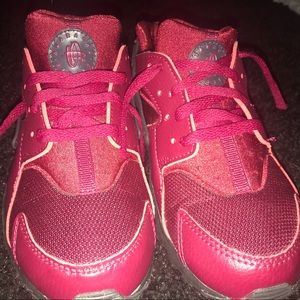 kids maroon and black huaraches